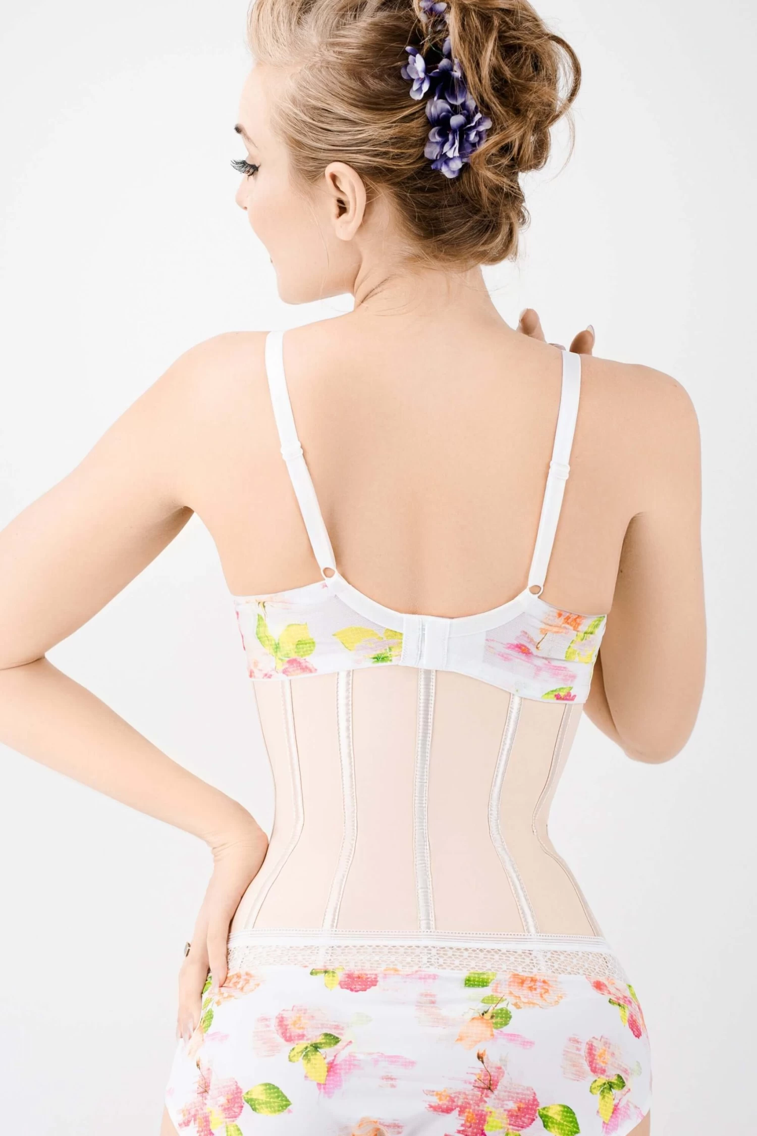 Corset Story Unterbrust Korsett Aus Latex, Beige 3 Corset Story Unterbrust Korsett Aus Latex, Beige – Bild 3