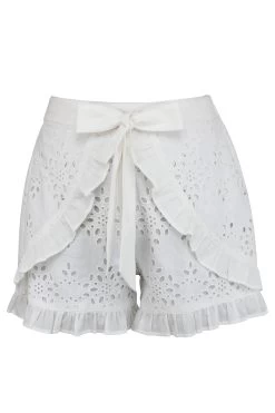 Daisy – Weiße „Broderie Anglaise“-Baumwoll-Shorts Mit Rüschenkante Und Selbstbindendem Gürtel