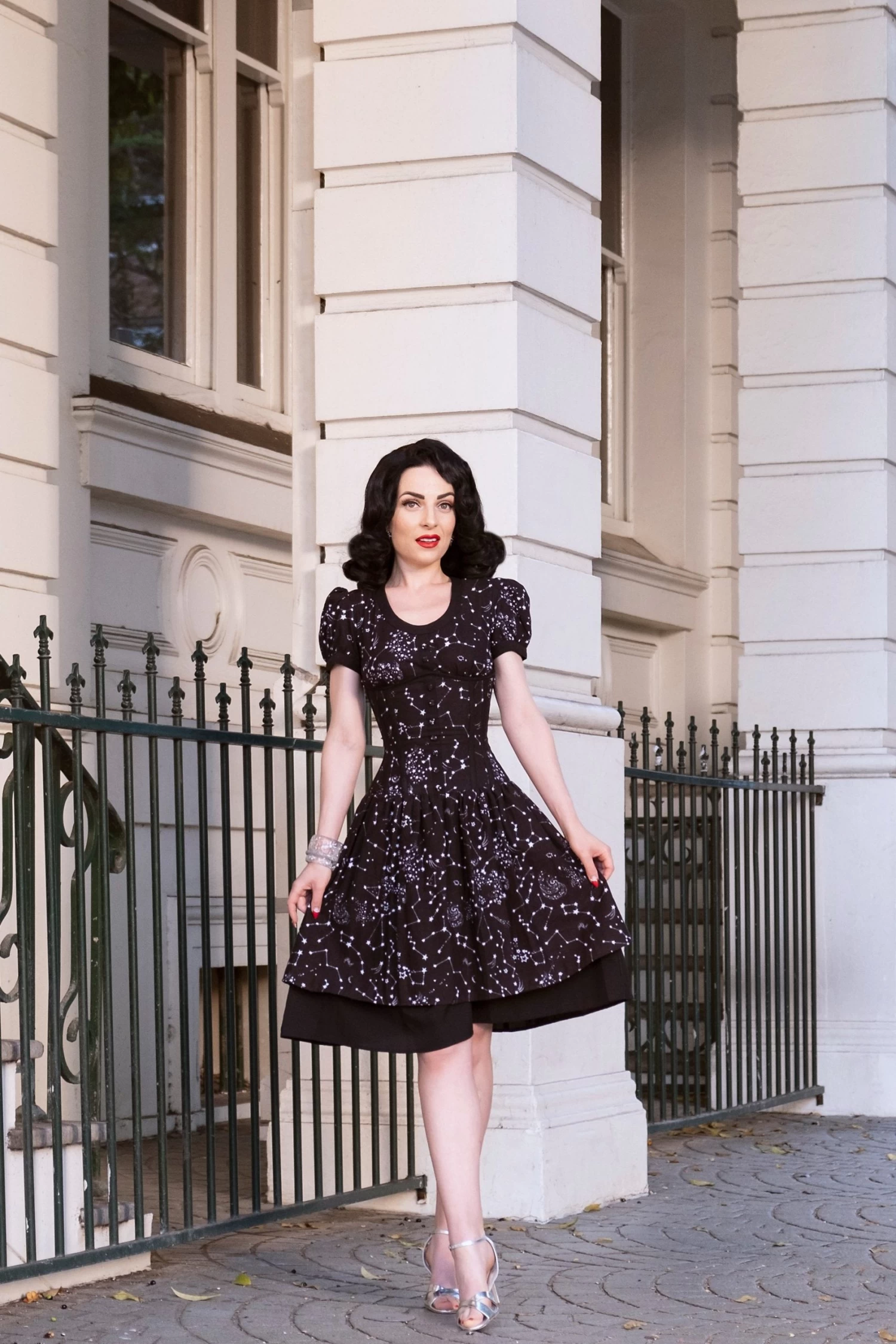 Schwarzes Astronomie Print Korsettkleid 4 Schwarzes Astronomie Print Korsettkleid – Bild 4